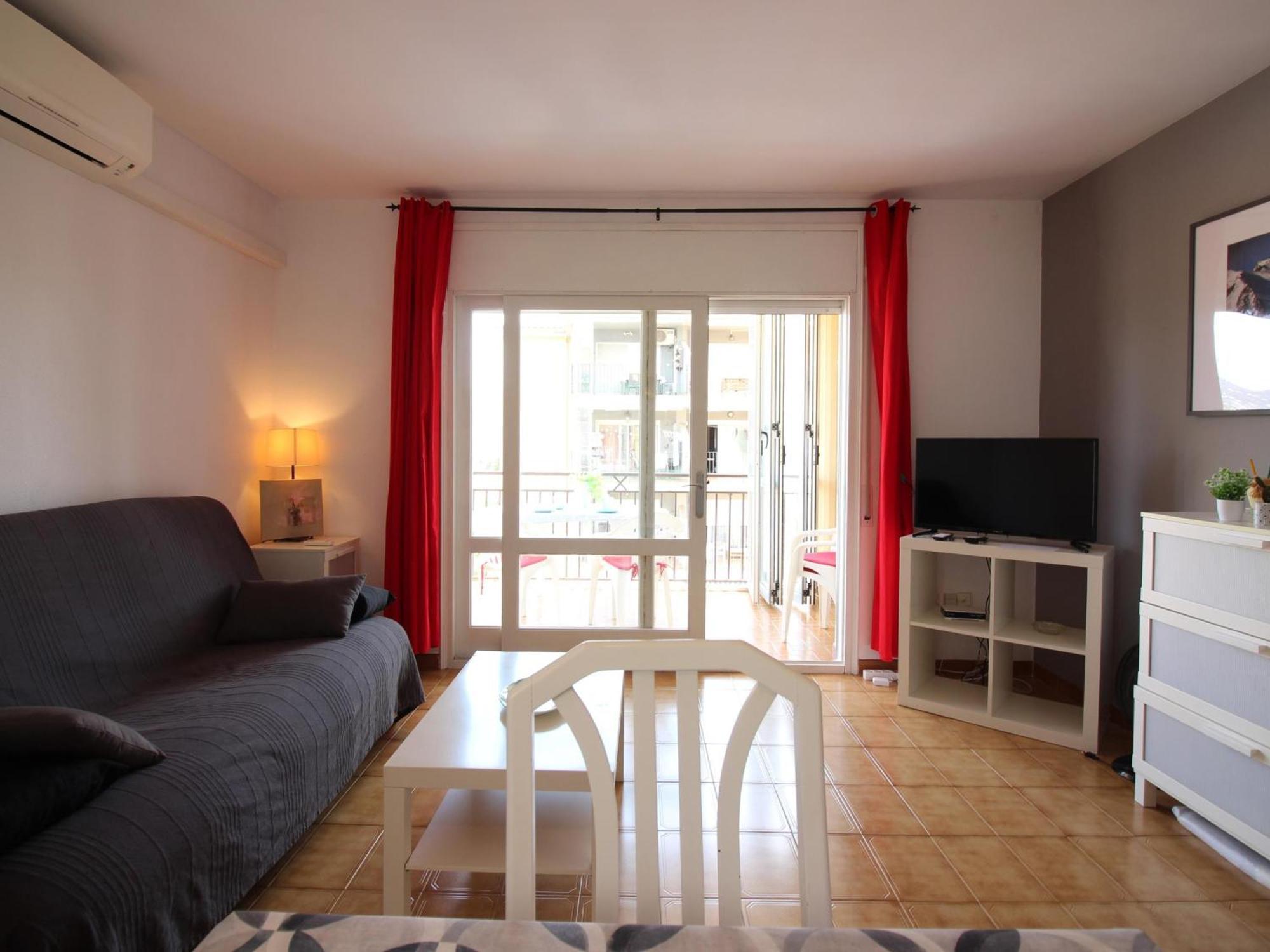 Apartment Acogedor Cerca De La Playa En Santa Margarita Con A/c, Terraza Y Parking - Es-228-120 Roses